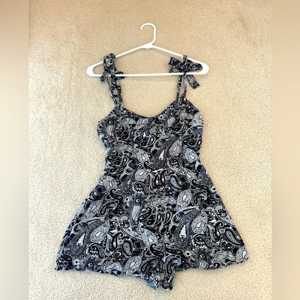 Paisley Print Tie-Strap Romper Jumpsuit